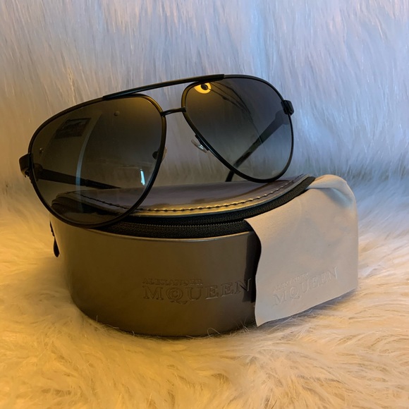 Alexander McQueen Accessories - Alexander McQueen Aviator Skull Sunglasses